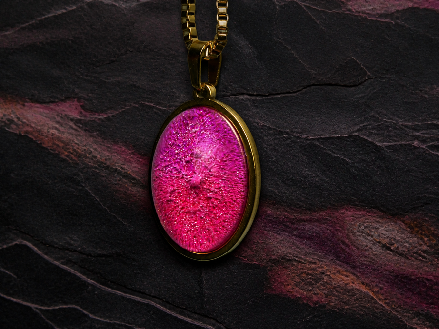 Rose Strata oval pendant with 18k gold plated large box chain