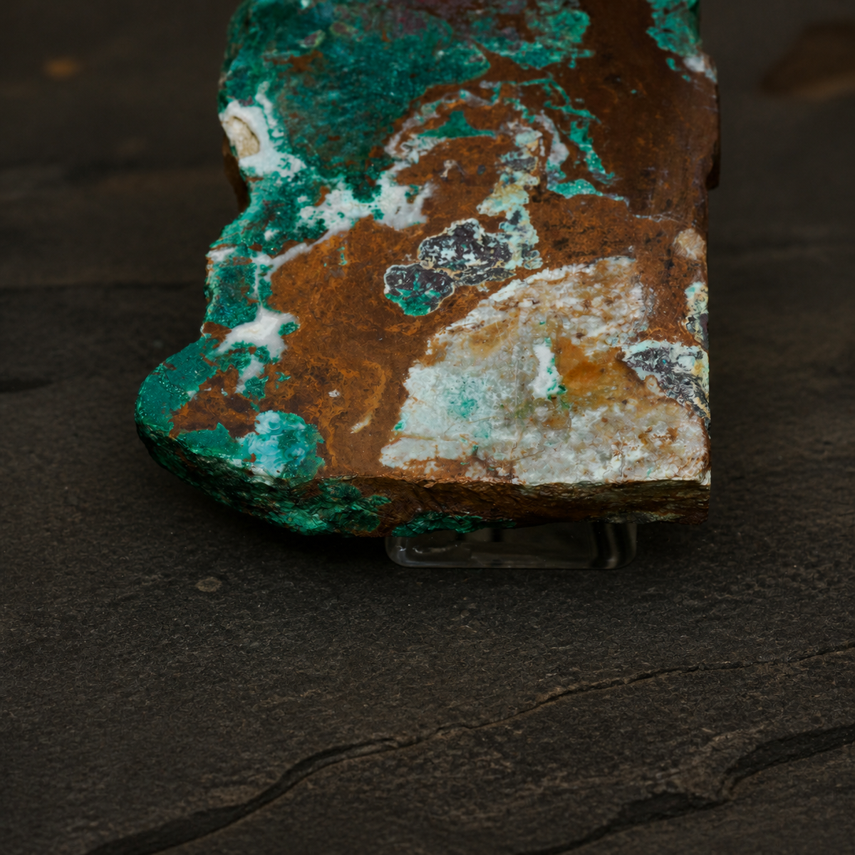 DeGrussa malachite with cuprite, mineral surface and edge detail