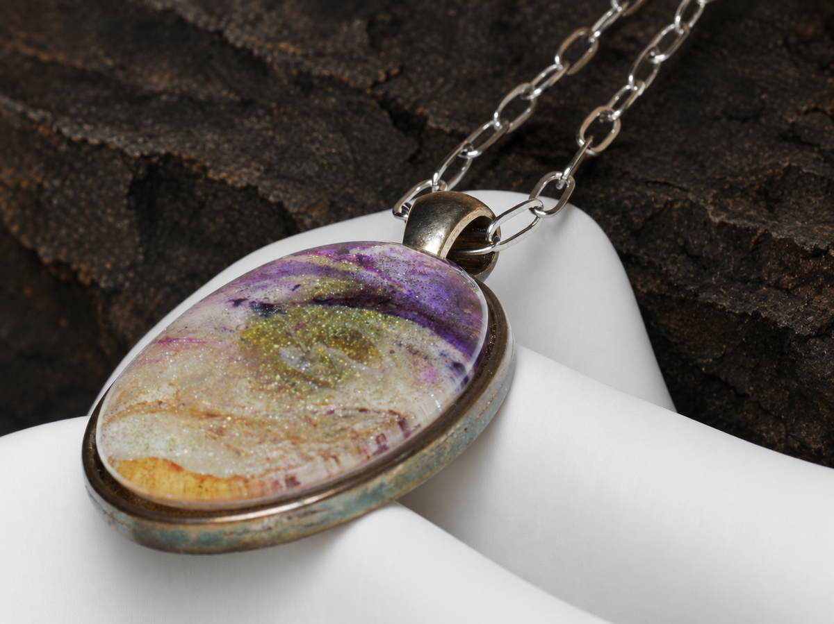 Violet Strata oval pendant side profile and domed surface