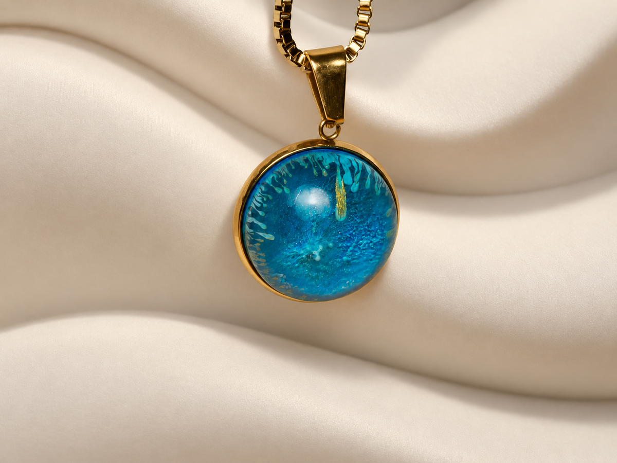 Cerulean Strata Round Pendant Necklace