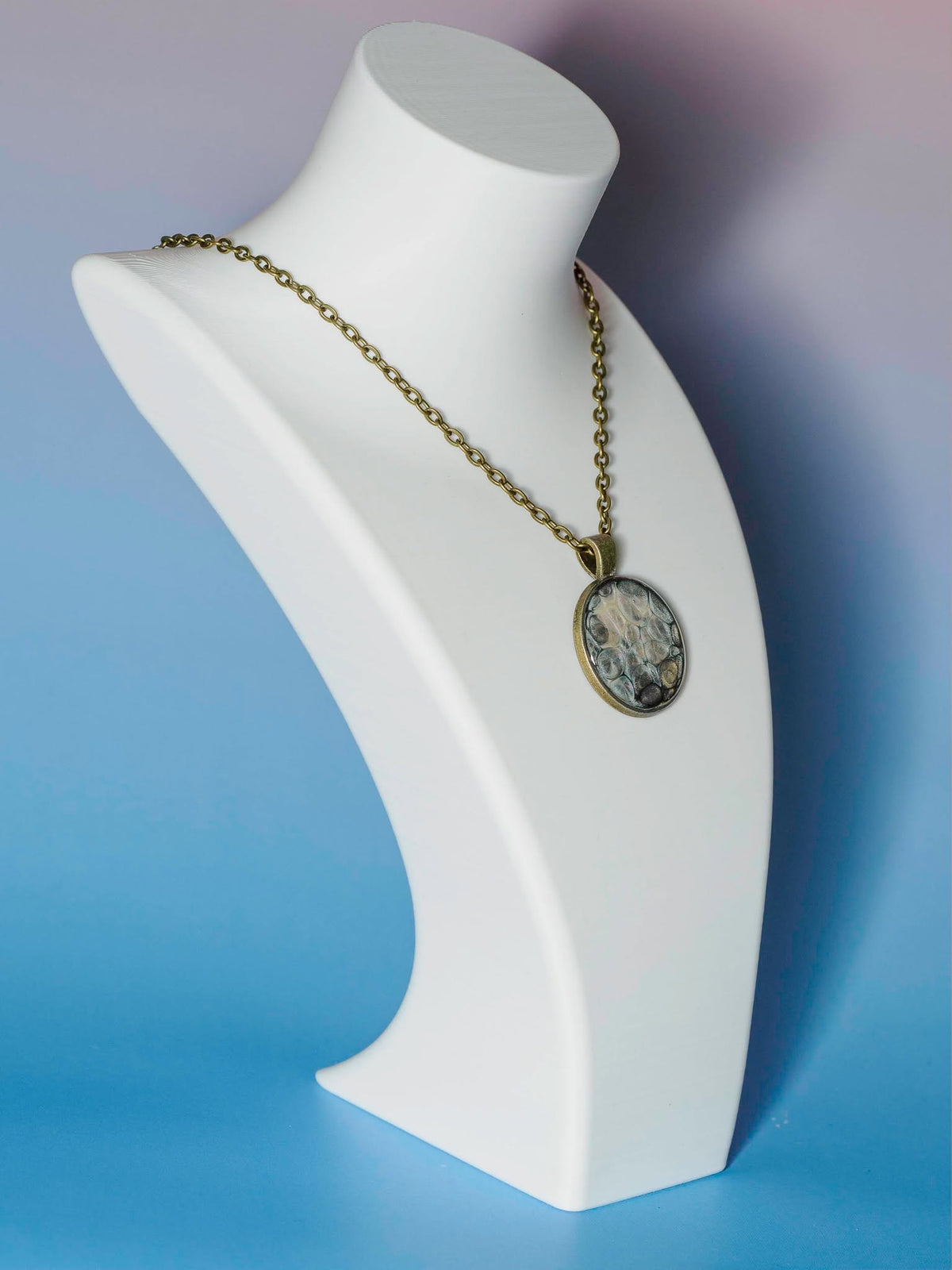 Desert Vein — Quiet Gold pendant necklace