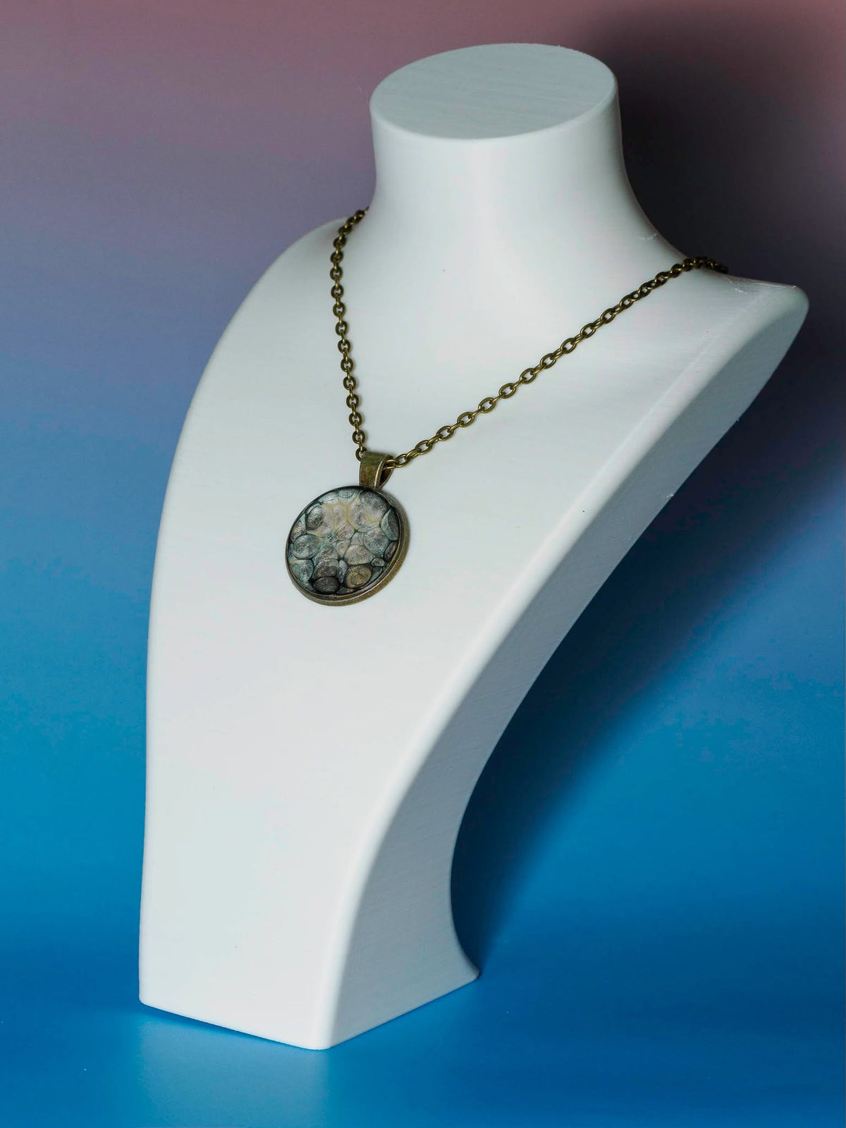 Desert Vein — Quiet Gold pendant necklace