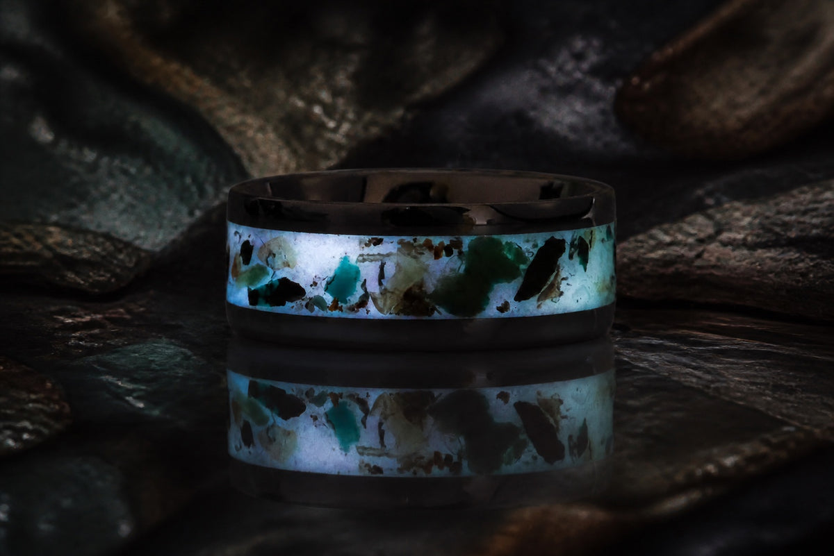 The Remnant Archive Ring glowing against dark geological strata