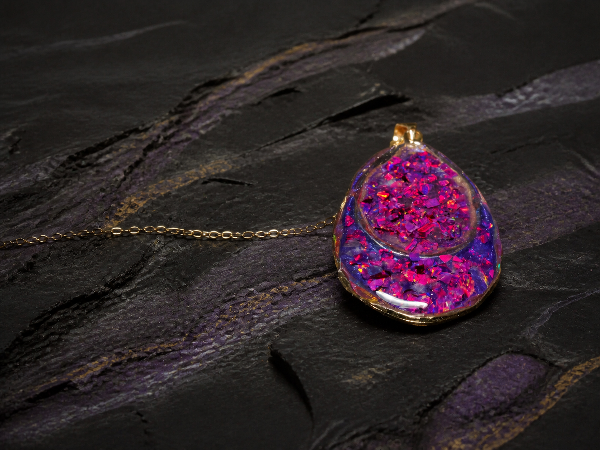 Front three-quarter view of the Violet Rift pendant
